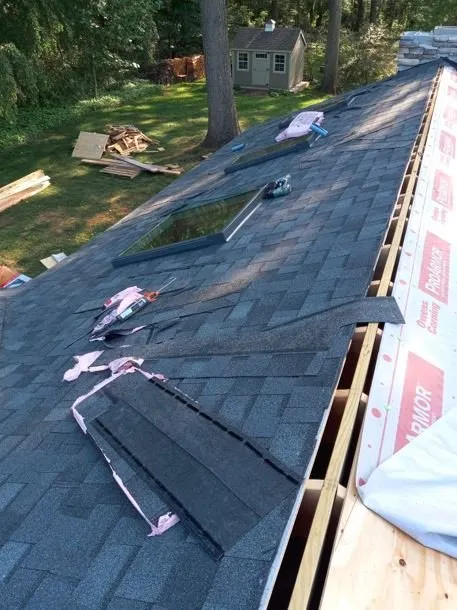 Slide of Luna Roofing & Siding