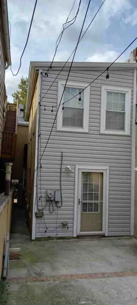 Slide of Luna Roofing & Siding