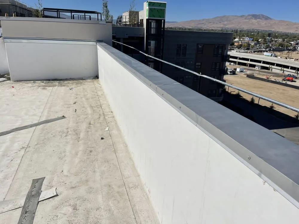 Slide of Luna Roofing & Waterproofing