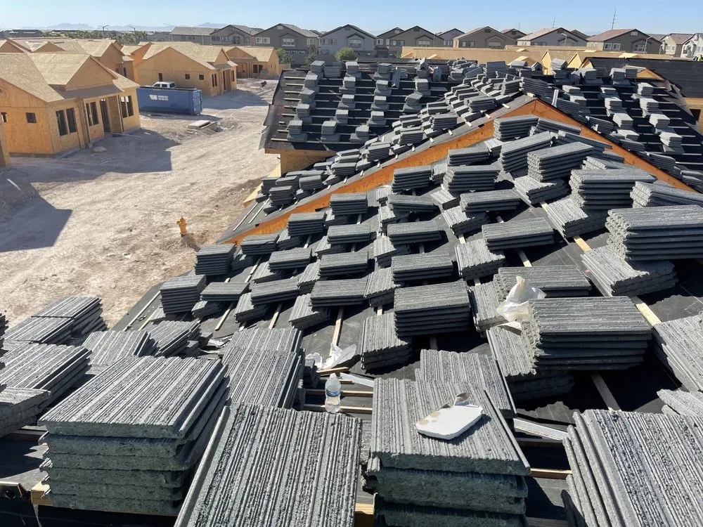 Slide of Luna Roofing & Waterproofing