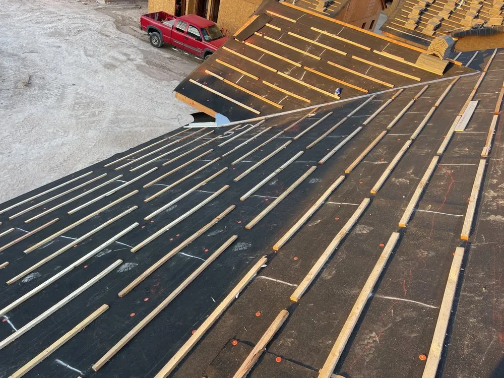 Slide of Luna Roofing & Waterproofing