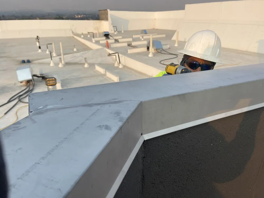 Slide of Luna Roofing & Waterproofing