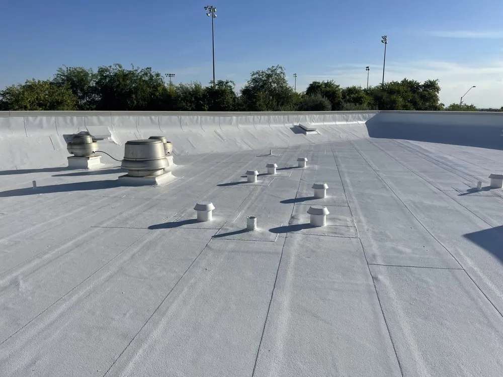 Slide of Luna Roofing & Waterproofing