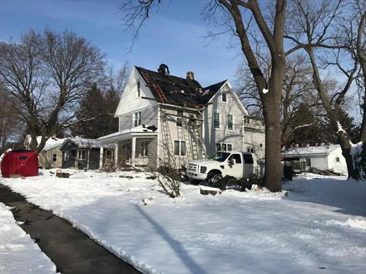 Slide of Luna Roofing