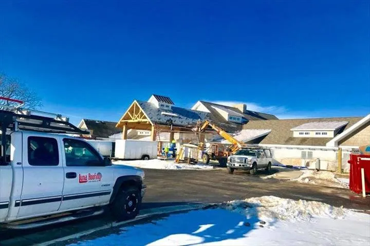 Slide of Luna Roofing