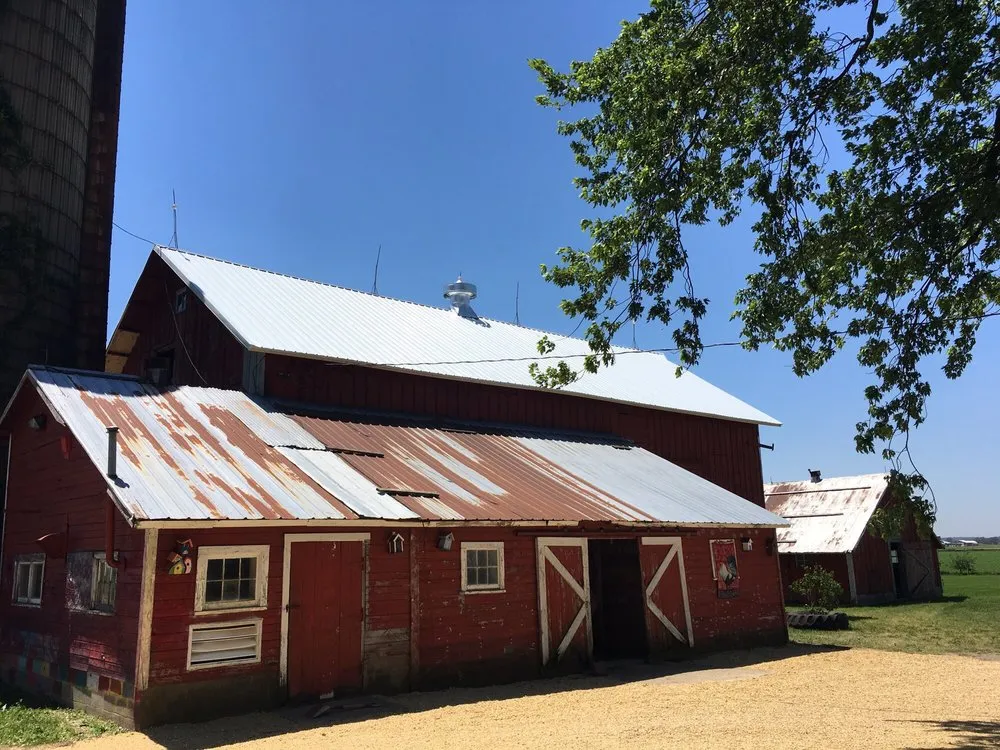 Slide of Luna Roofing