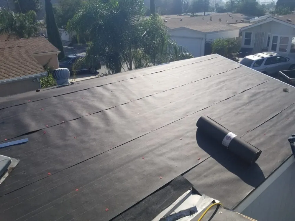 Slide of Luna Roofing