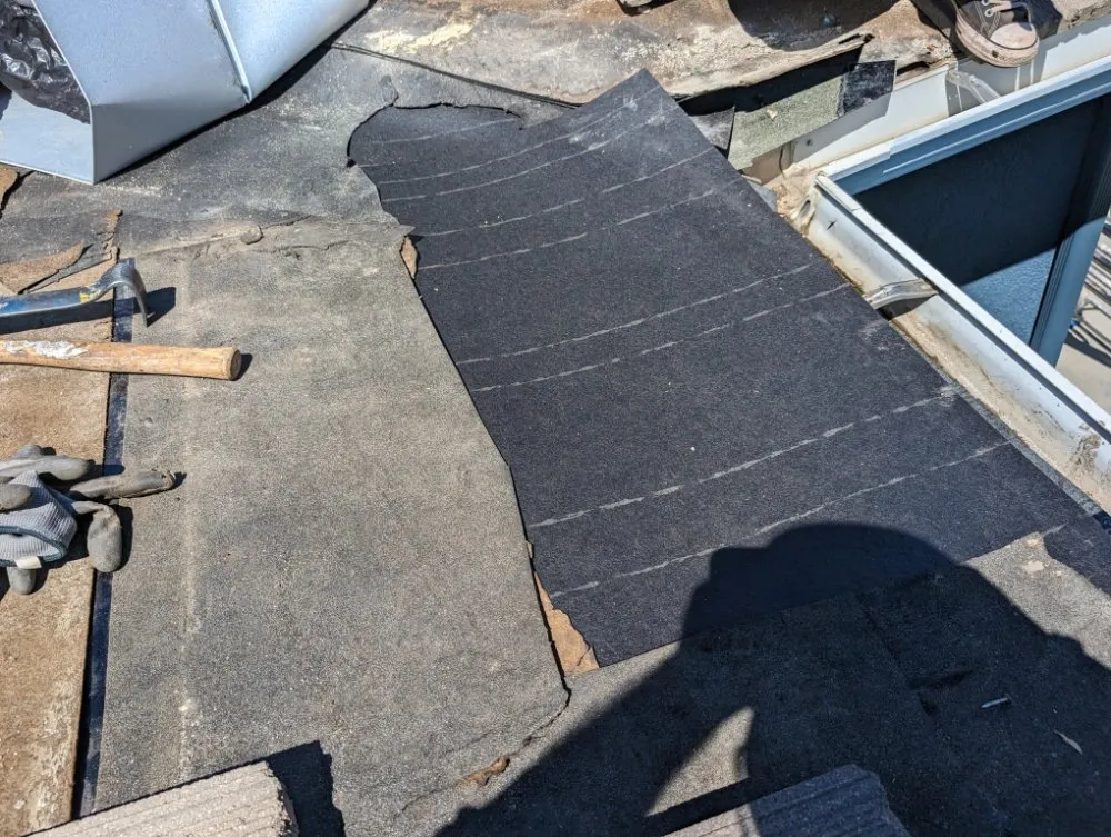 Slide of Luna Roofing