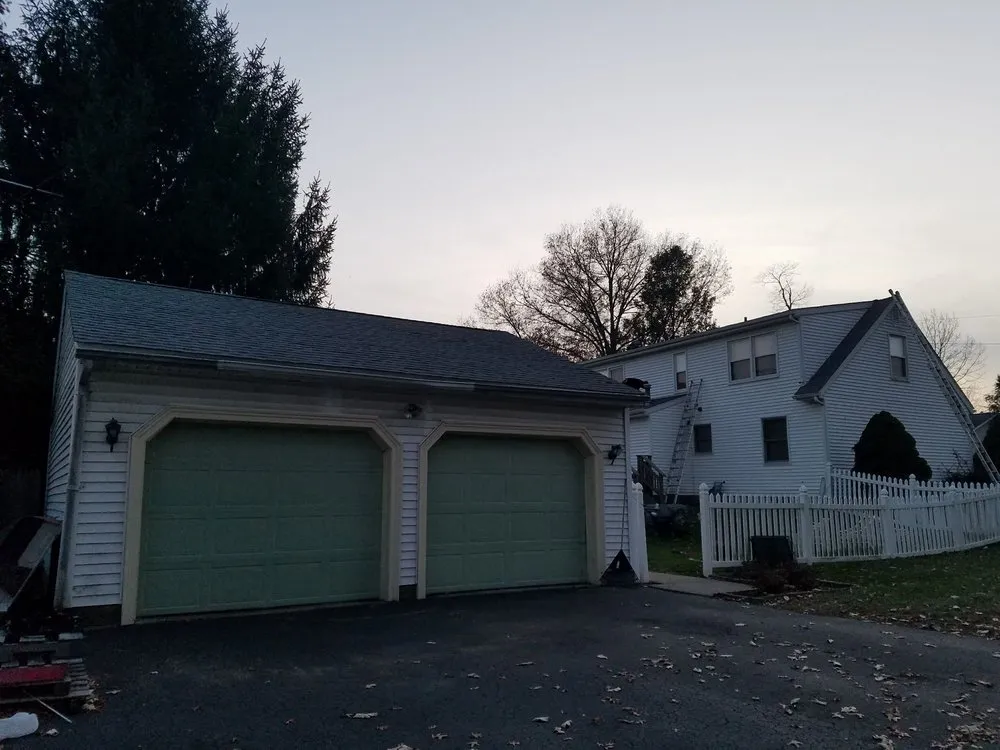 Licensed roof replacement experts serving New Hampton, NY - Luna Siding and Roofing