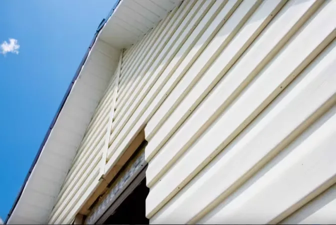 Slide of Luna's Roofing Service