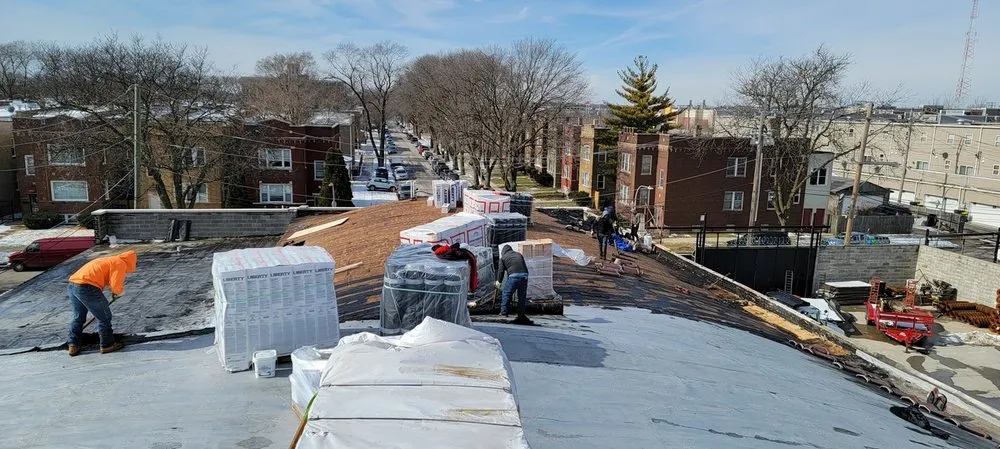 Slide of Luna's Roofing Service