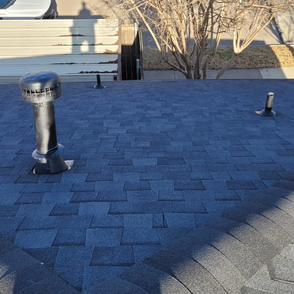 Slide of Luna's Roofing