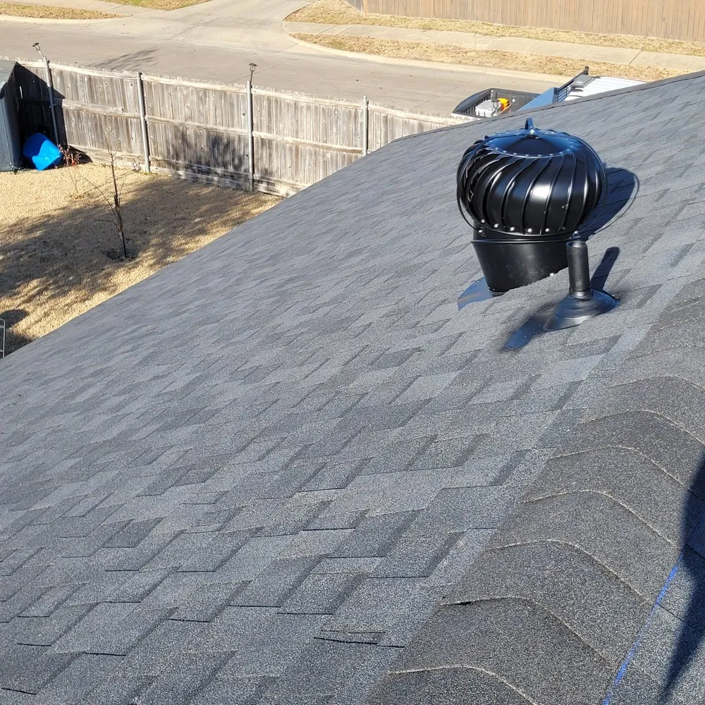 Slide of Luna's Roofing