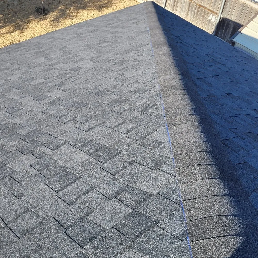 Slide of Luna's Roofing