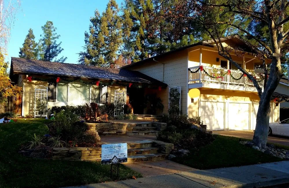 Slide of Lundy Solar and Roofing Co
