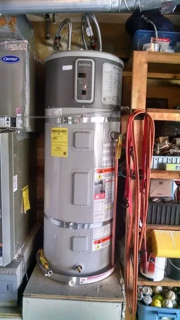 Slide of Lundy Solar and Roofing Co