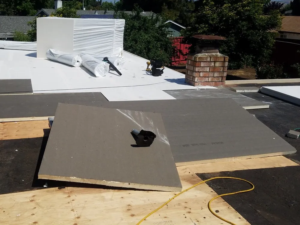 Slide of Lundy Solar and Roofing Co