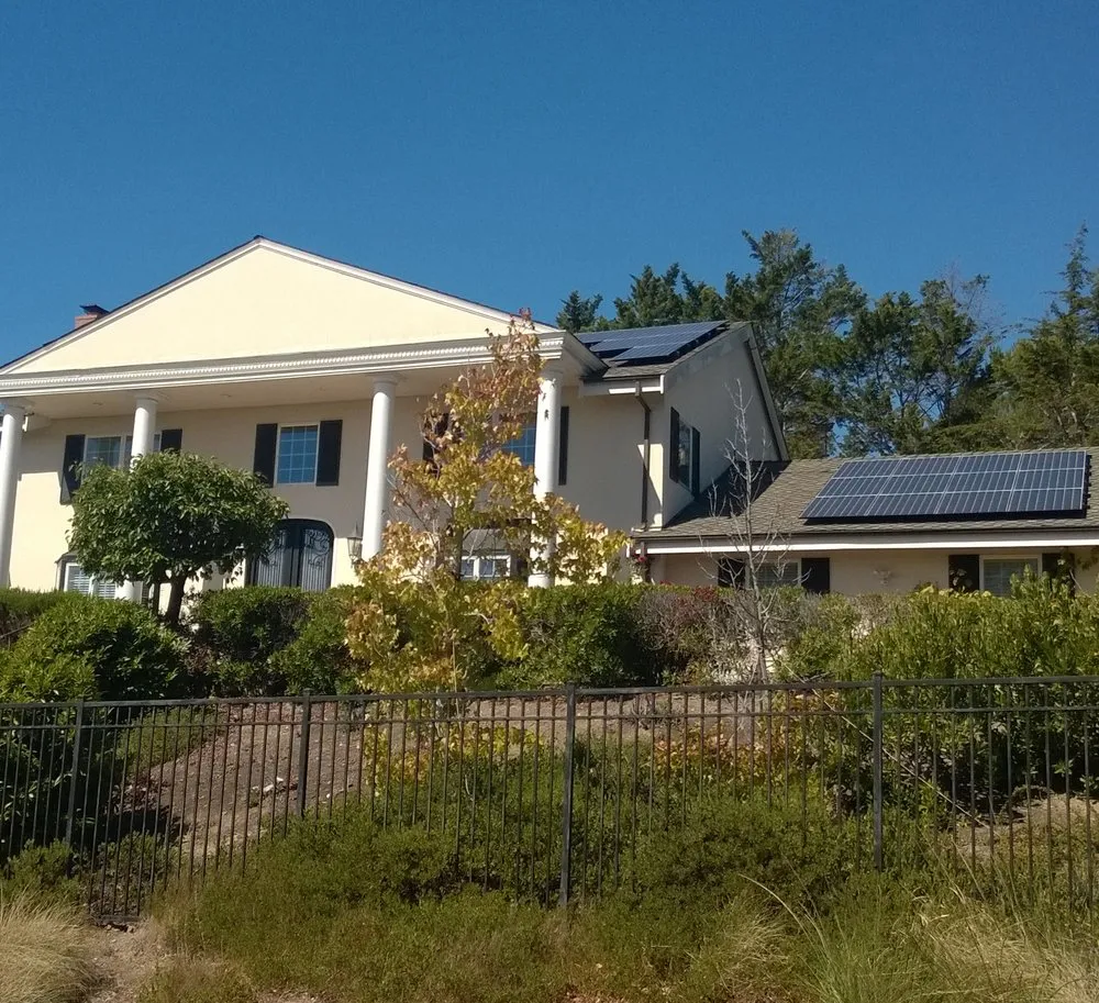 Slide of Lundy Solar and Roofing Co