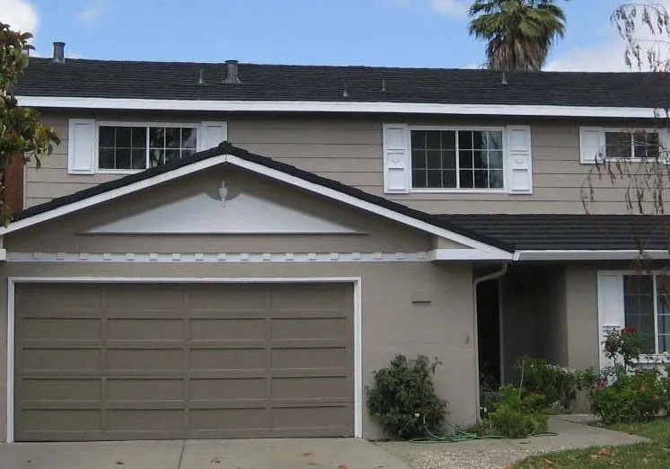 Slide of Lundy Solar and Roofing Co