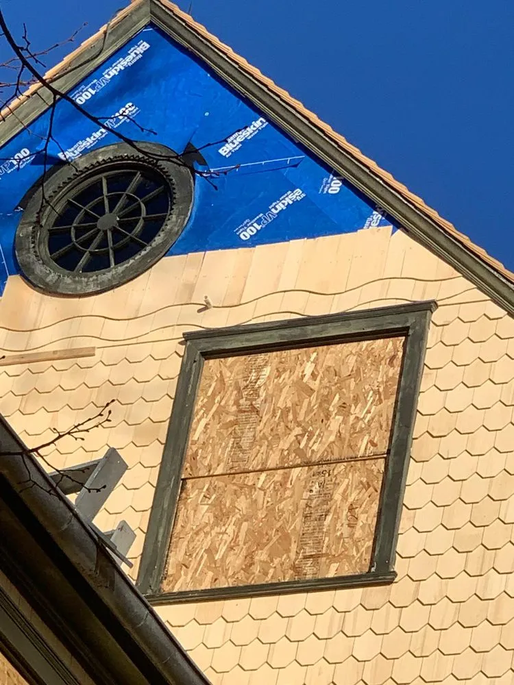 Slide of Lunnasidingroofing.com