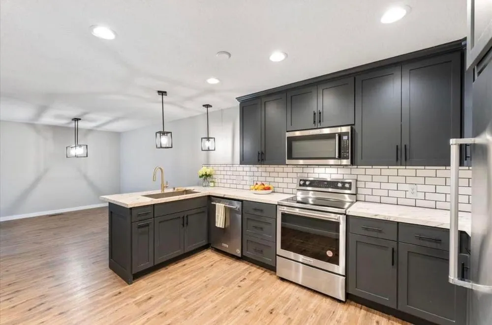 Slide of Lux Builders