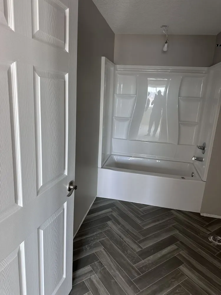 Slide of Lux Builders