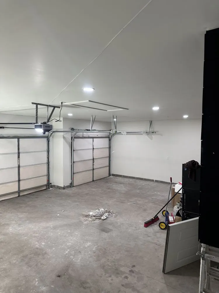 Slide of Lux Builders