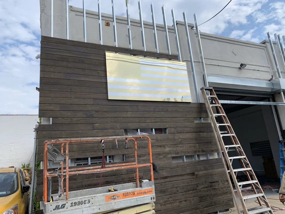 Slide of Lux Design Construction Company