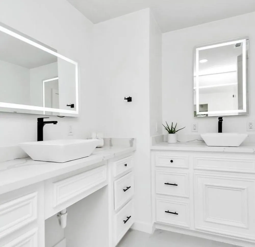 Slide of Lux Estate Group