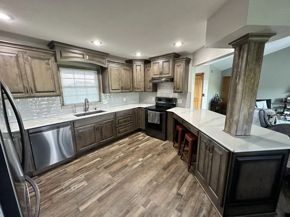 Slide of Luxe Construction