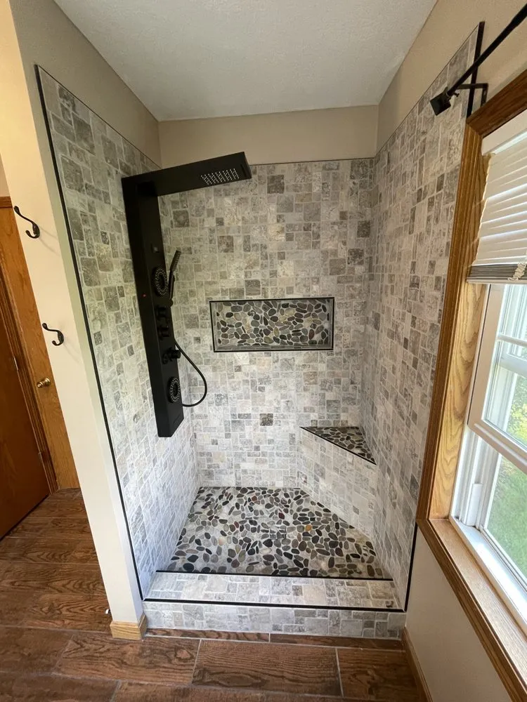 Slide of Luxe Construction