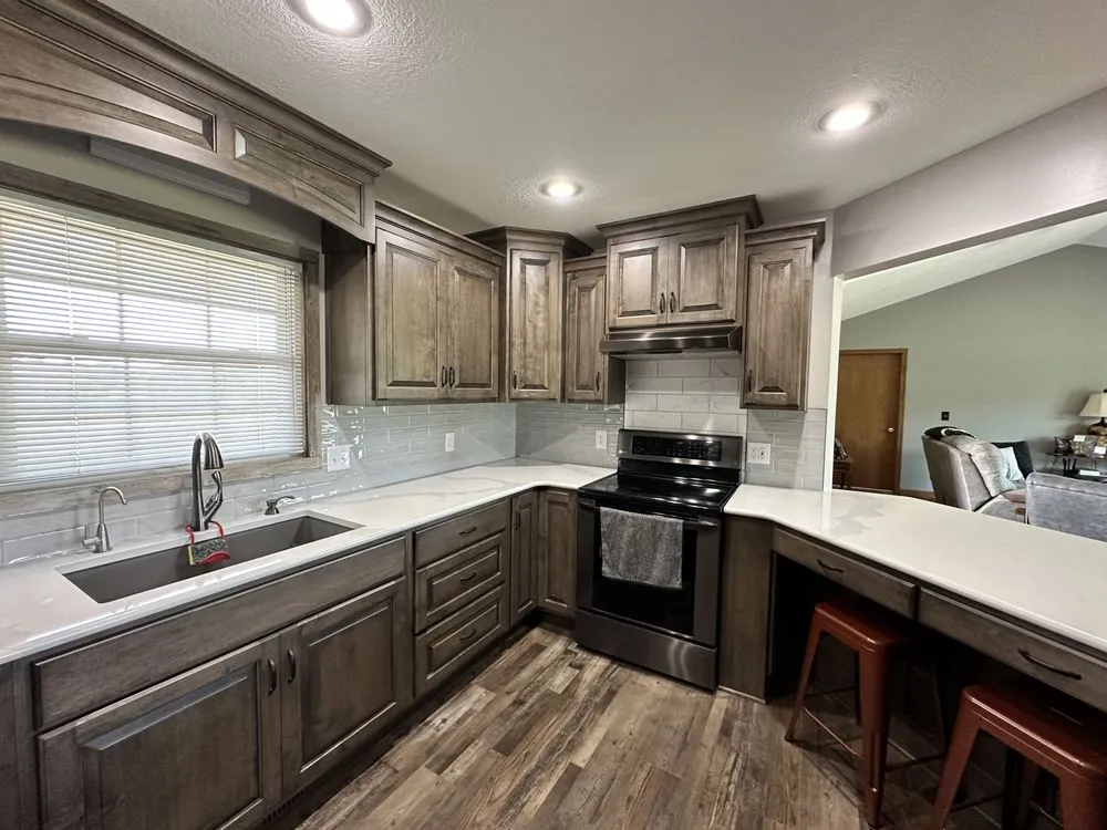 Slide of Luxe Construction