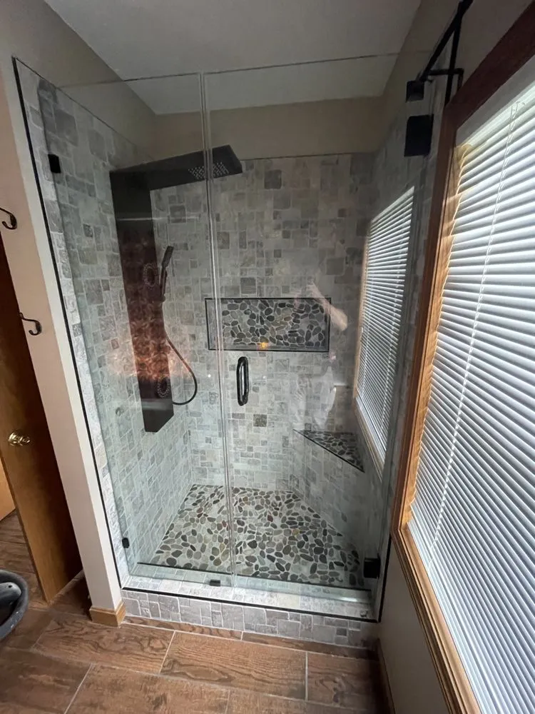 Slide of Luxe Construction