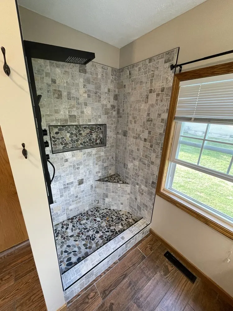 Slide of Luxe Construction