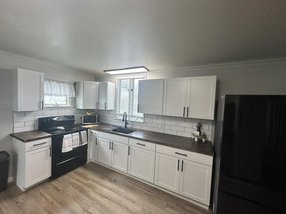 Slide of Luxe Construction