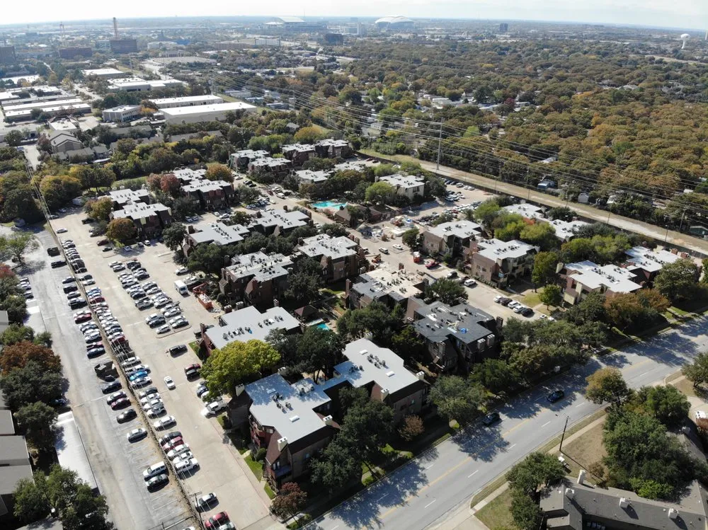 Slide of Luxe Roofing Solutions