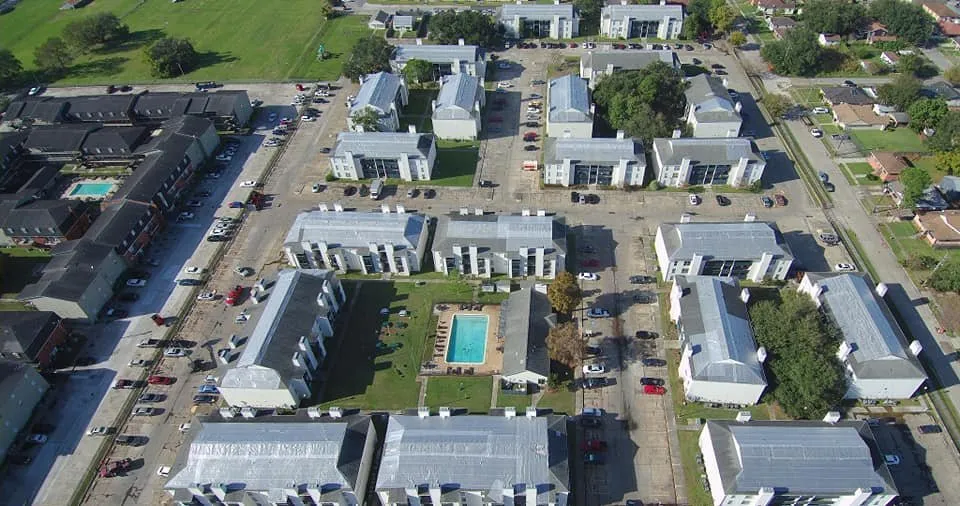 Slide of Luxor Contracting Group