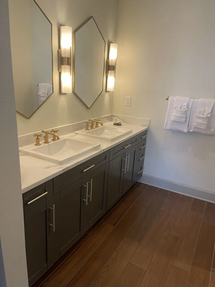 Slide of Luxurious Remodeling S&r