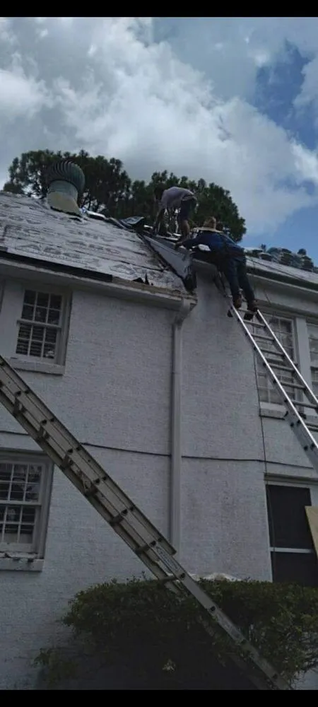 Professional roof leak repair in Smithdale, MS - LV Roofing