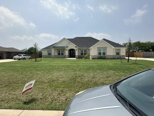 LYFE Construction Logo