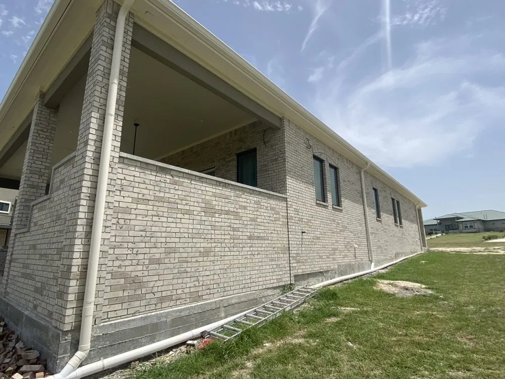 Reliable roof repair experts serving Dale, TX - LYK Roofing & Construction