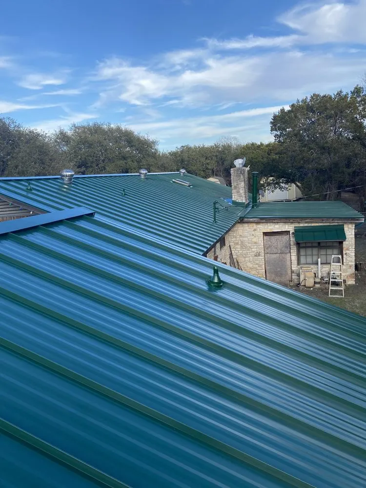 Top-rated roof replacement in Dale, TX - LYK Roofing & Construction