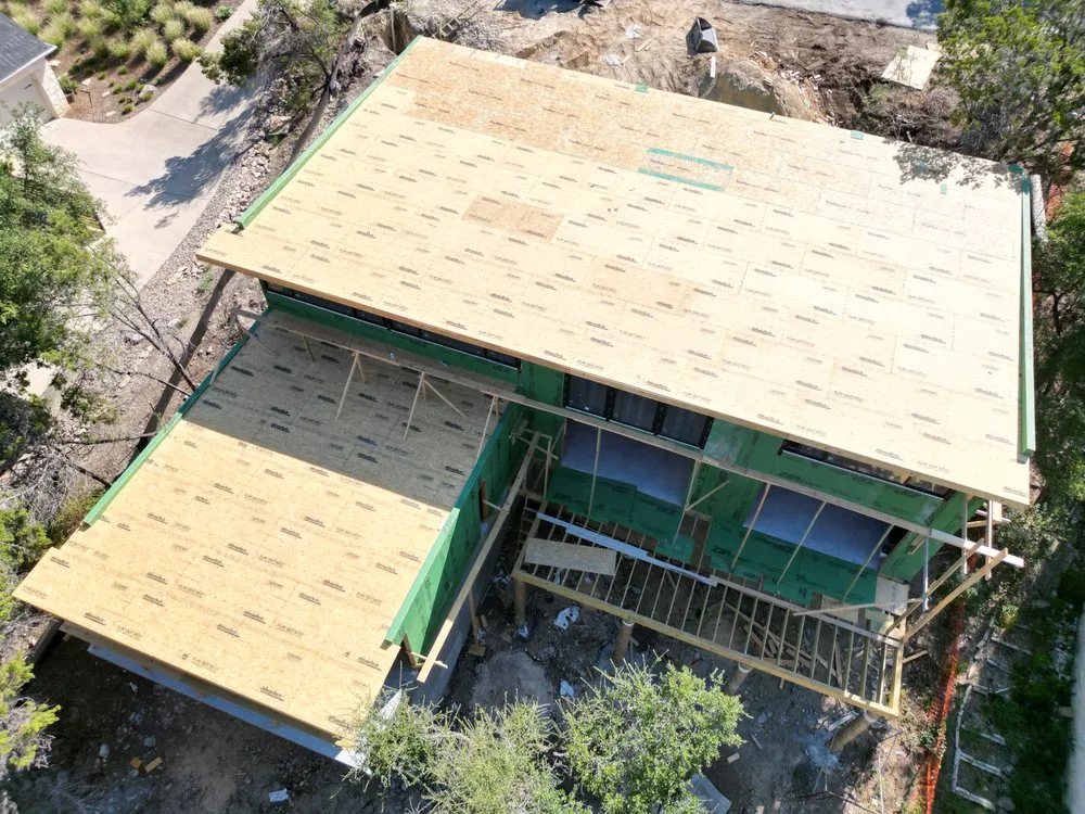 Licensed roof repair experts serving Dale, TX - LYK Roofing & Construction