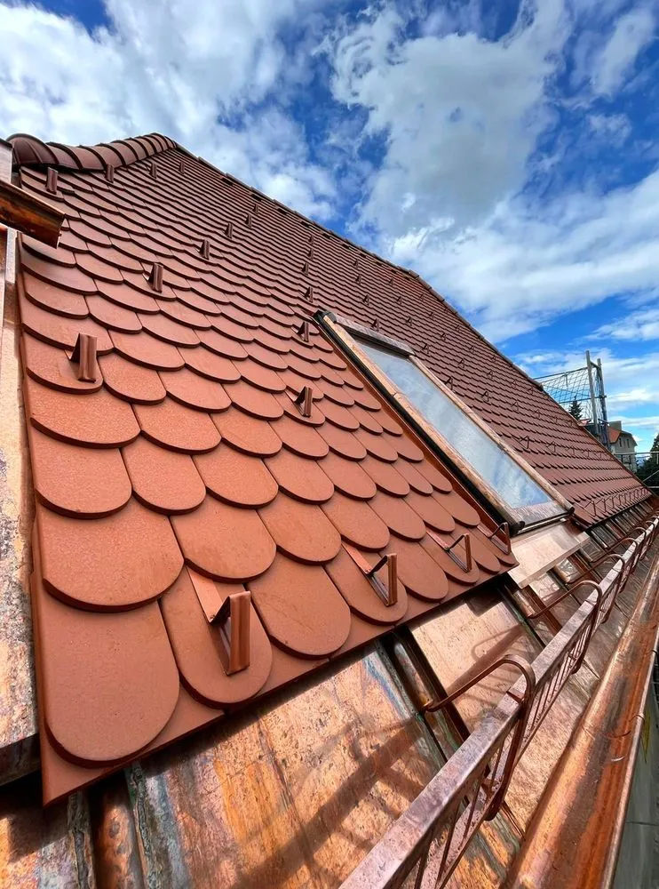 Slide of Lyndale Roofing