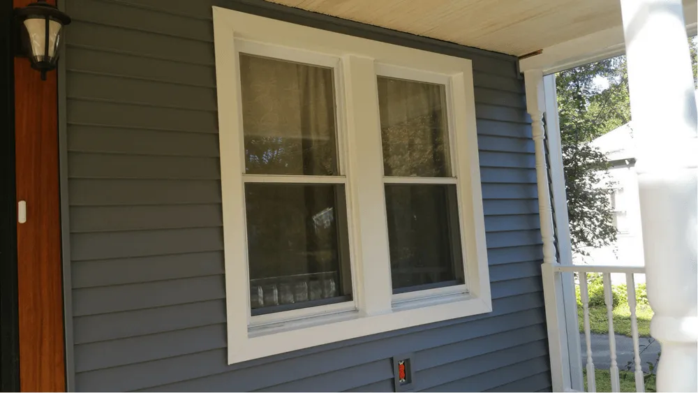 Slide of Lyndsey Roofing