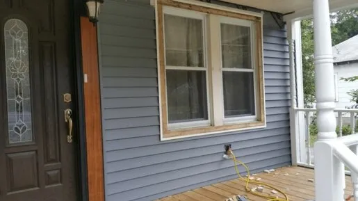 Slide of Lyndsey Roofing