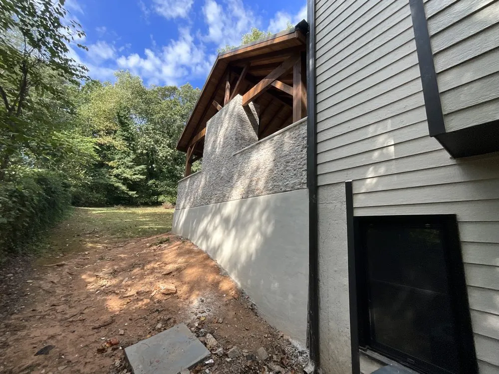 Slide of Lynn's Home Improvement