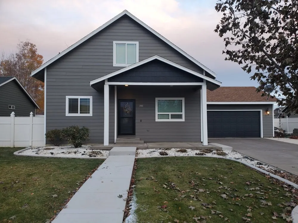 Slide of Lynx Construction