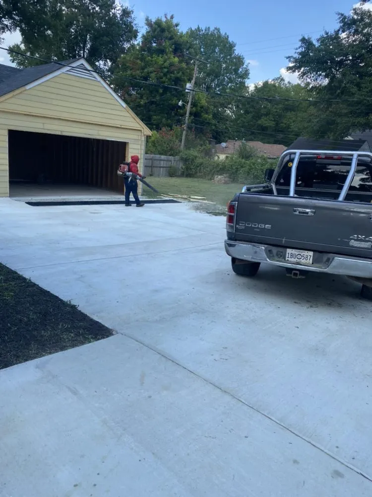 Slide of Lyons Landscaping & Construction