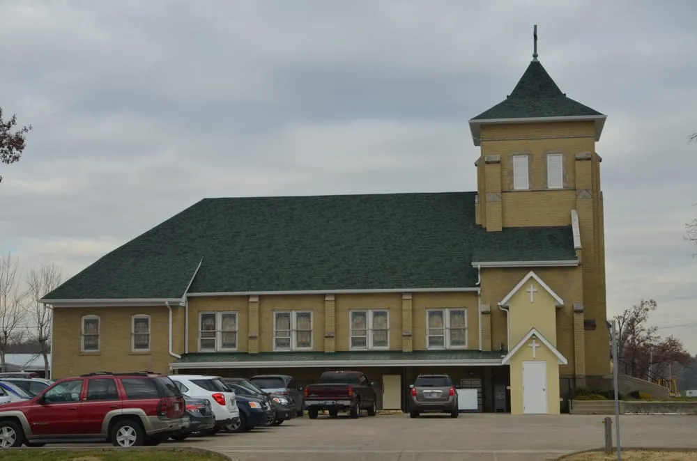 Licensed roof repair experts serving Memphis, IN - LYONS ROOFING